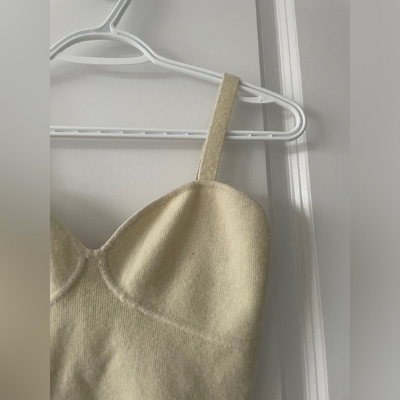 Aritzia Wilfred Silicy cream sweater tank - Picture 4 of 6
